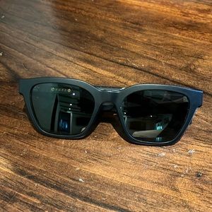 Original BOSE sunglass whit bluetooth.